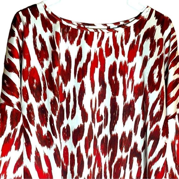 NWT Chico’s Trav Coll Ikat Animal Alice 3/4 Sleeve Scarlet Sun Top Size 2 📦 - Picture 5 of 8